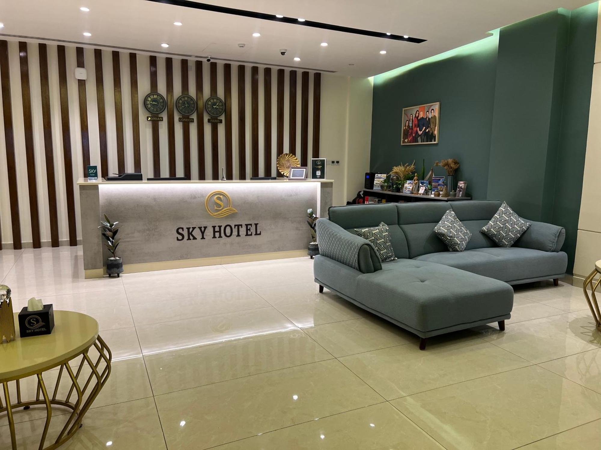 Sky Hotel Aqaba Esterno foto