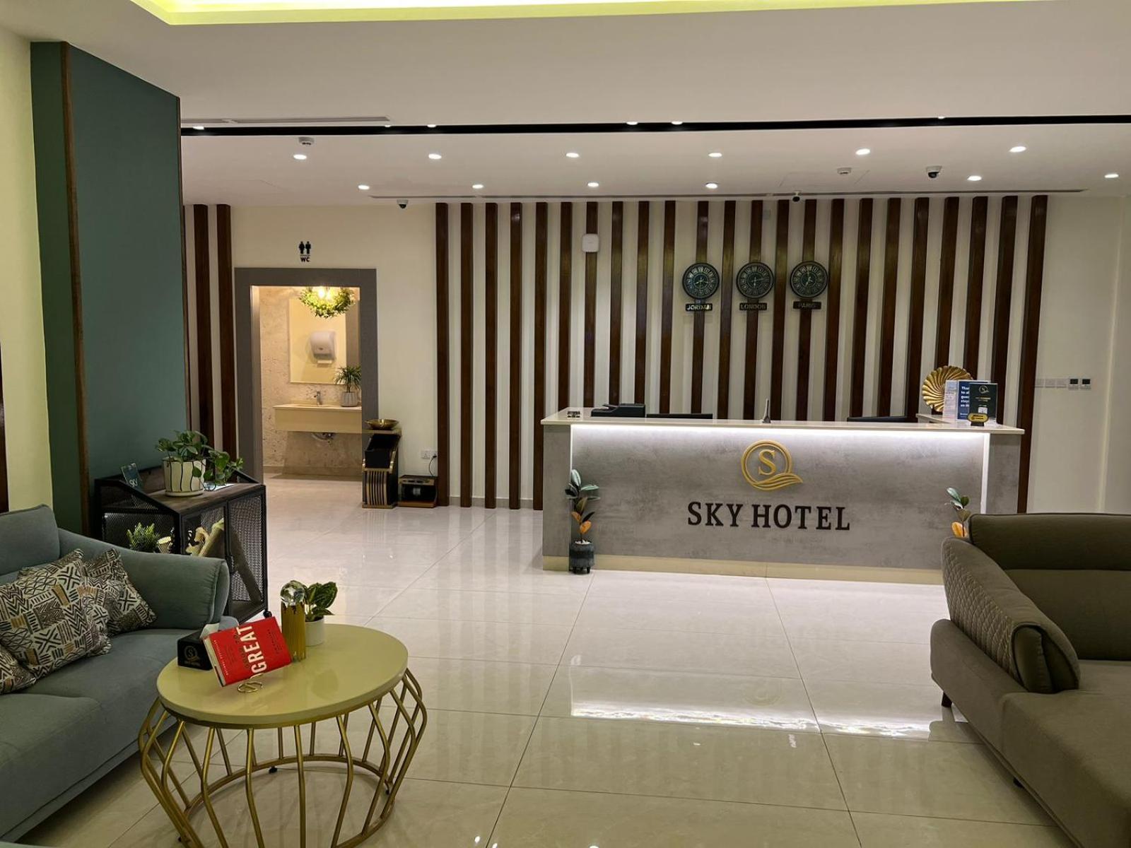 Sky Hotel Aqaba Esterno foto